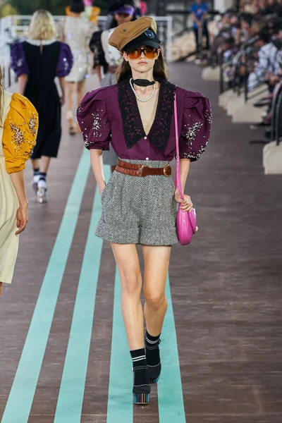 Look 43
